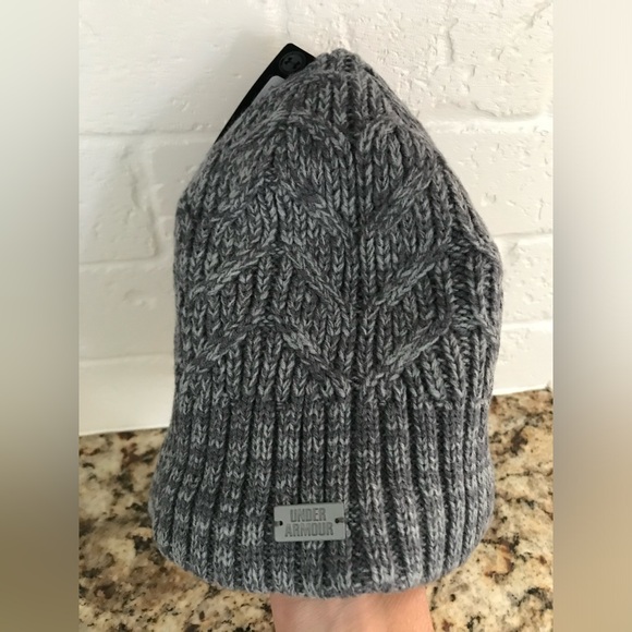 Under Armour Hat - Picture 5 of 5